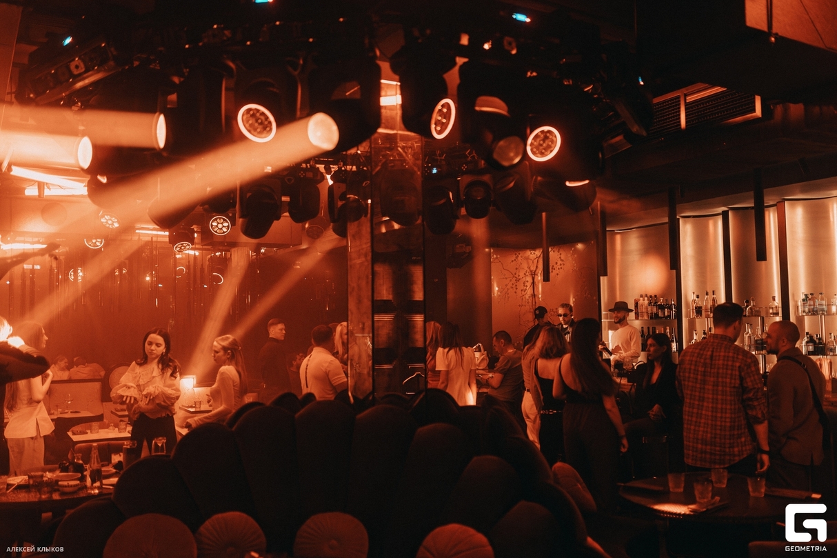 RESIDENTS NIGHT 18
