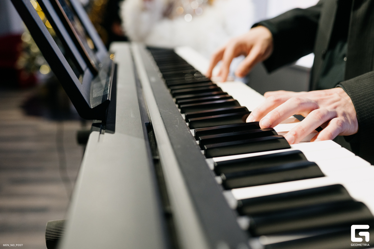 Новогодний JAZZ для резидентов Эпицентра 17