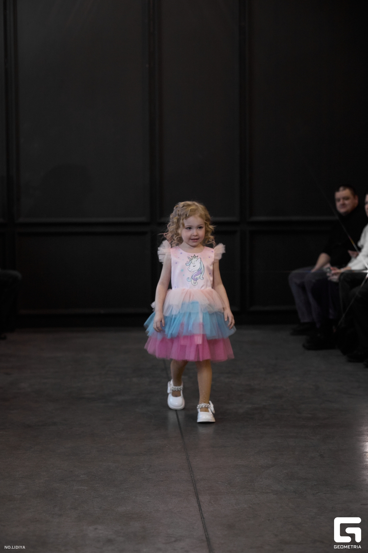 Показ SNEDKOFF MODELS 8