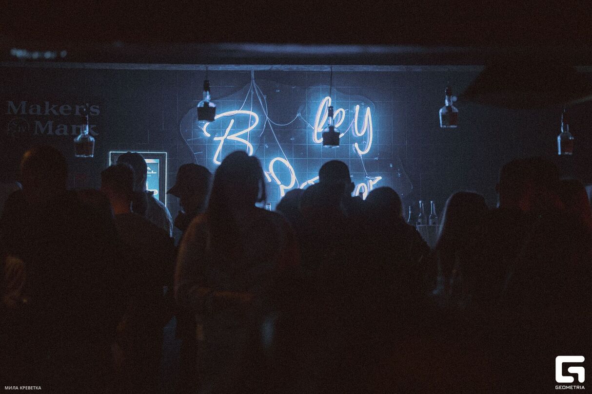 Saturday Night 16