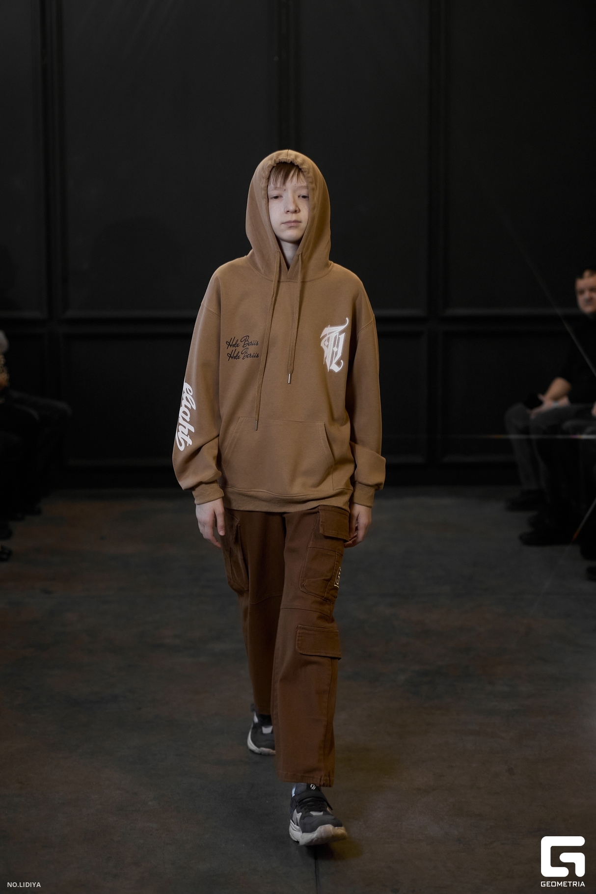 Показ SNEDKOFF MODELS 26