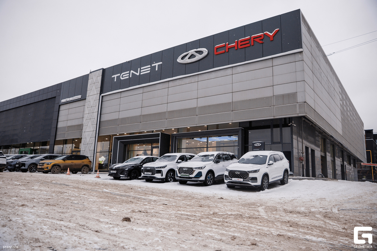 День открытых дверей в автосалоне "Tenet"