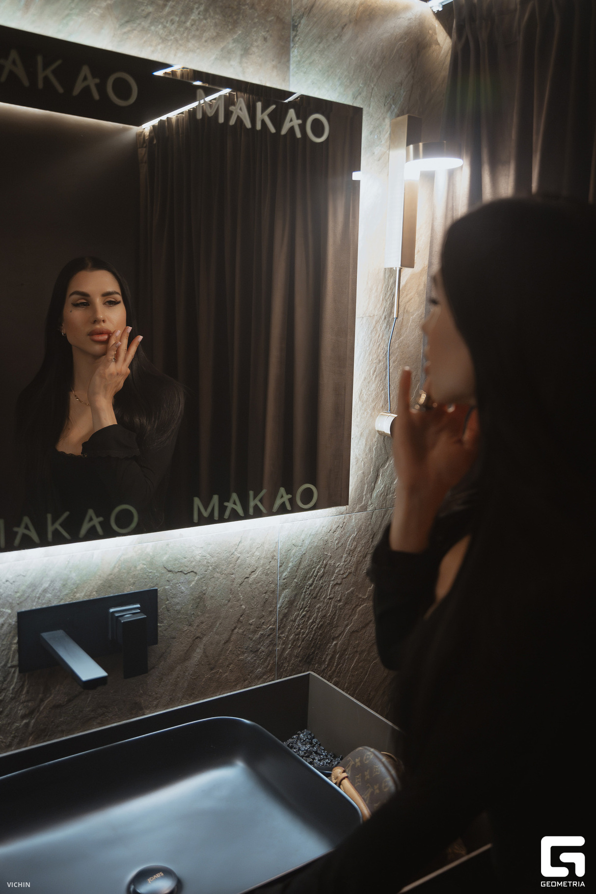 ТЕНИ МАКАО 26
