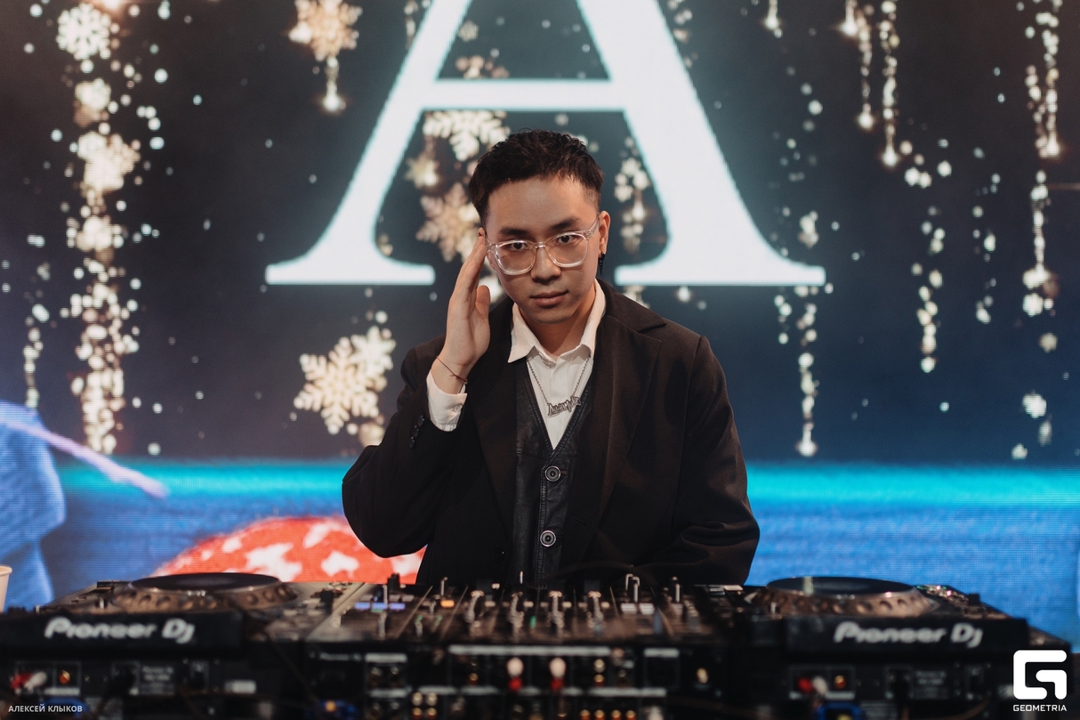 НОВОГОДНЯЯ НОЧЬ 26