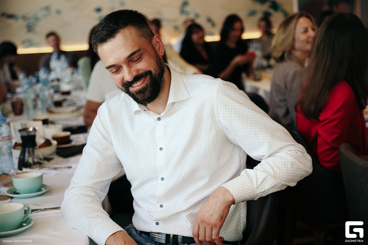 Бизнес-завтрак с  Еленой Вавиловой — легендарной российской разведчицей. 12