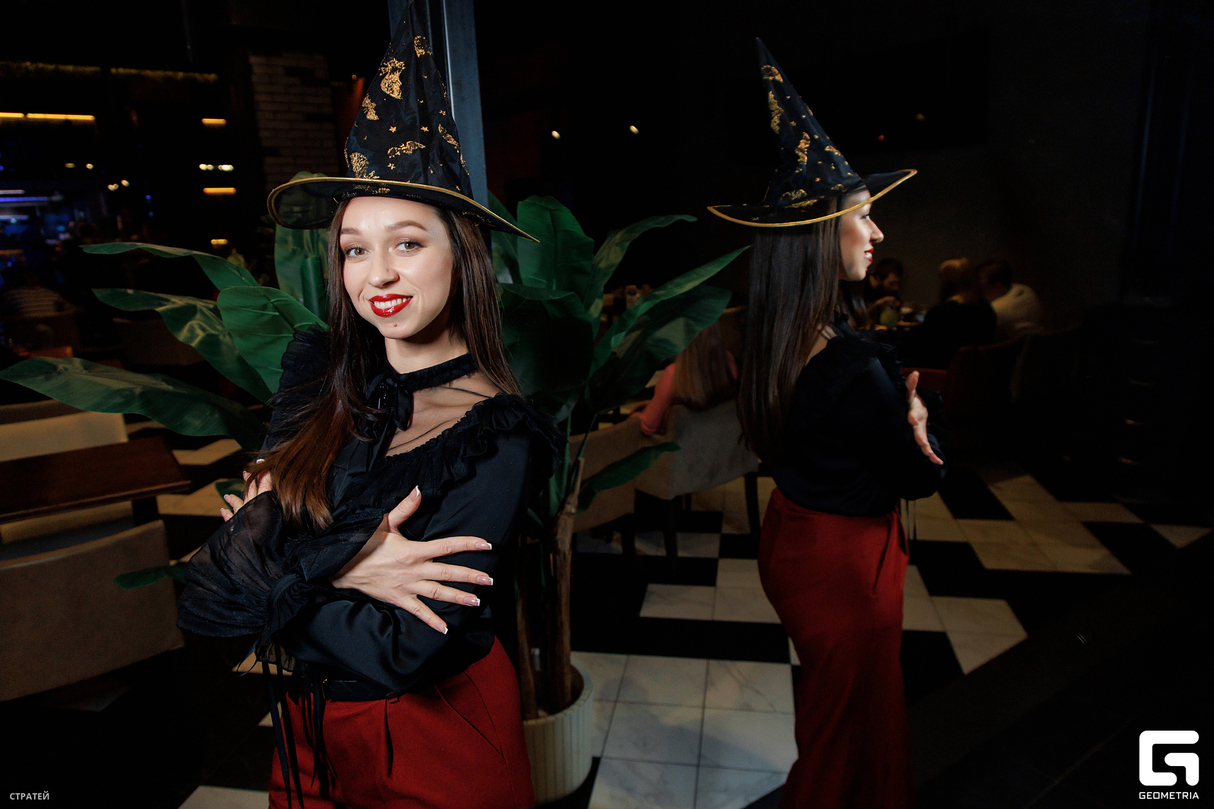 Halloween Party в стиле 2000-х! 25