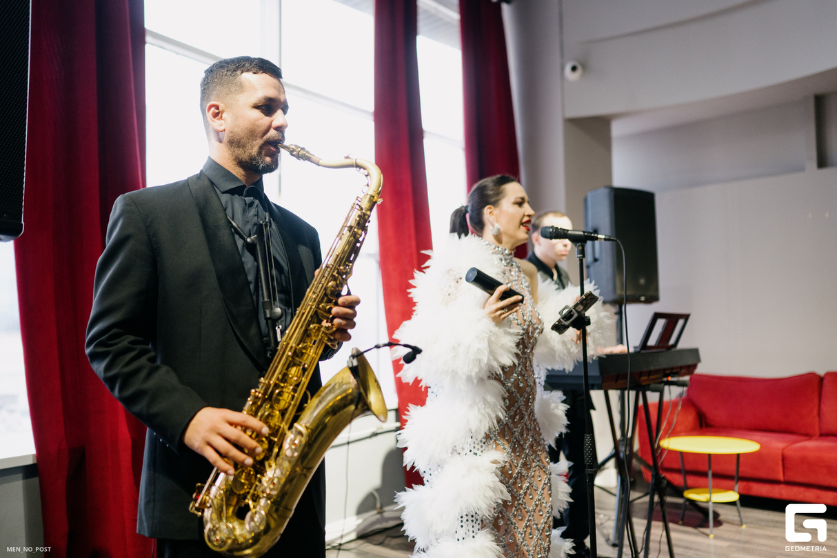 Новогодний JAZZ для резидентов Эпицентра 7