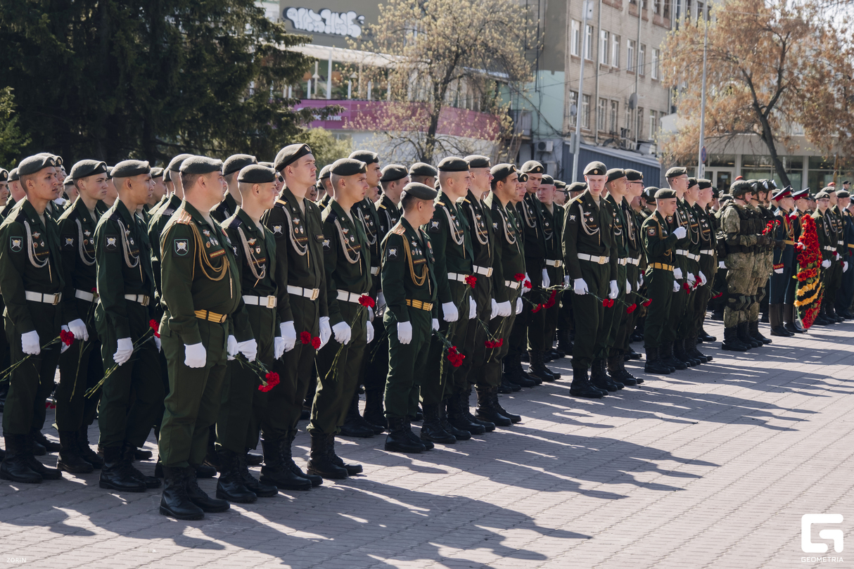Возложение цветов и венков к мемориалу уральским воинам – интернационалистам «Черный тюльпан» 15
