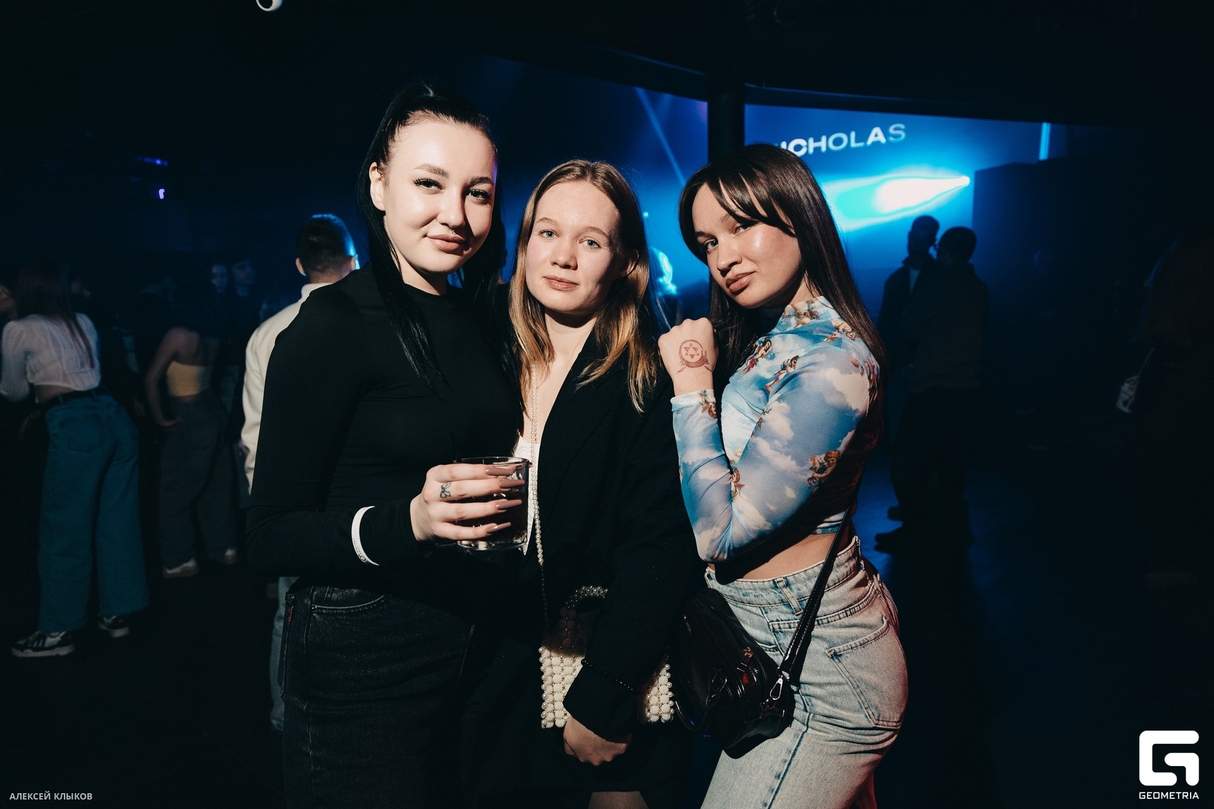 ДЕВИЧНИК 19