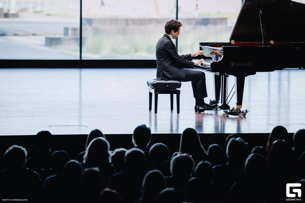PIANISSIMO: Константин Емельянов 28