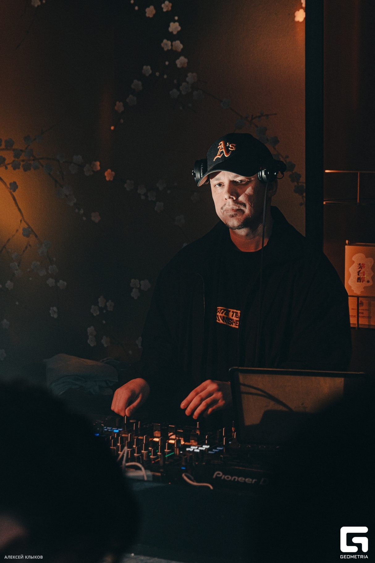 RESIDENTS NIGHT 7