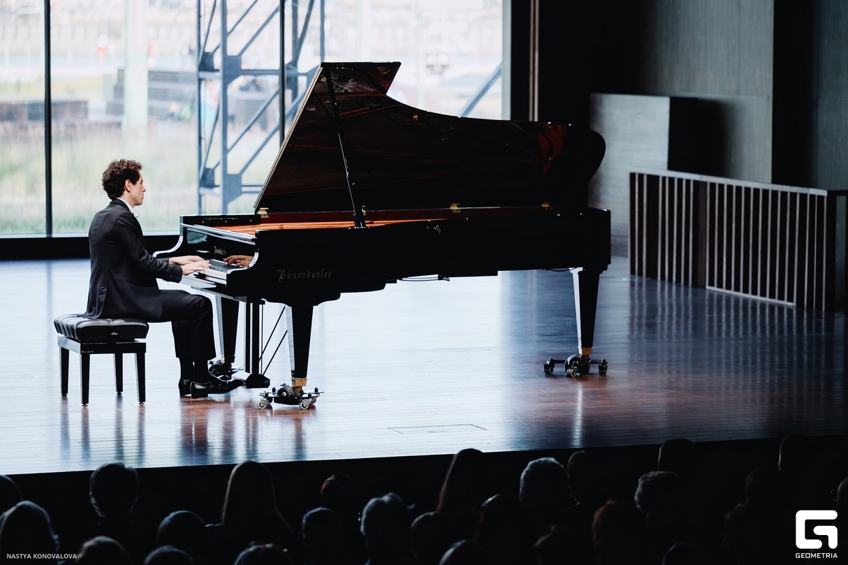 PIANISSIMO: Константин Емельянов 30