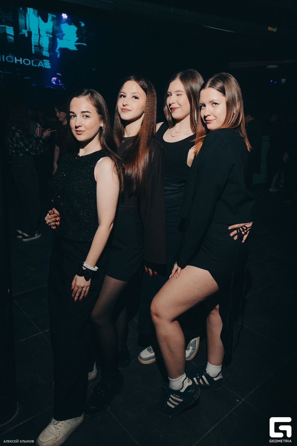 ДЕВИЧНИК 12