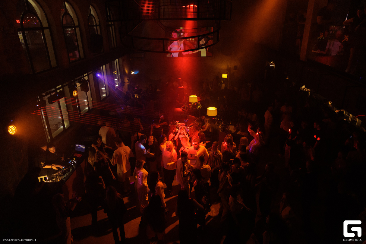 Saturday Party 19