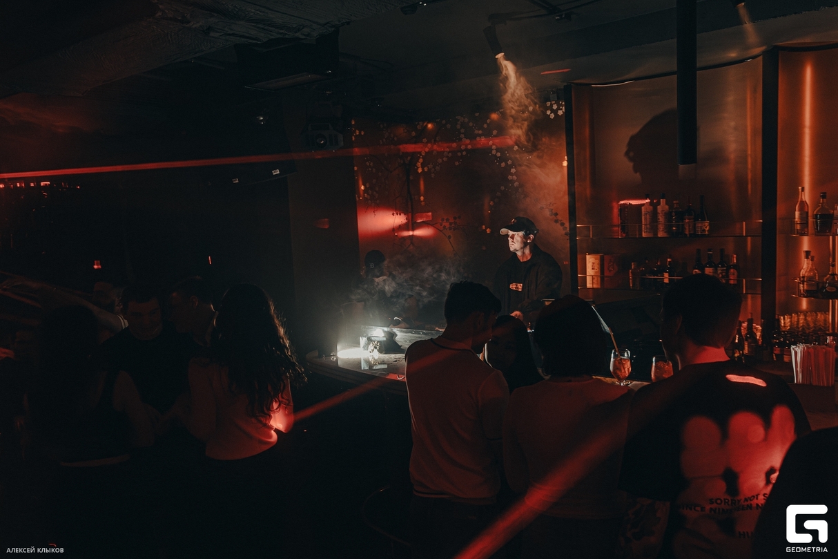 RESIDENTS NIGHT 18