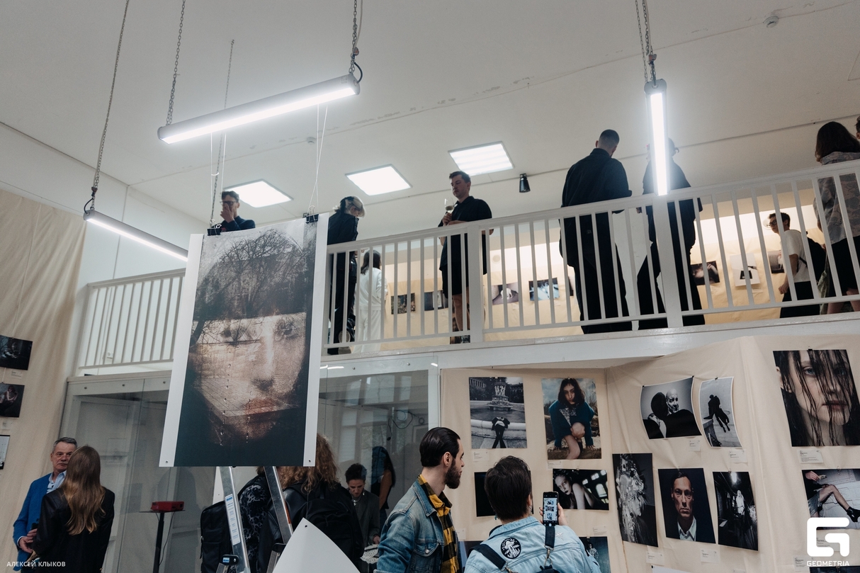 Открытие групповой выставки модной фотографии «Фо па» 23