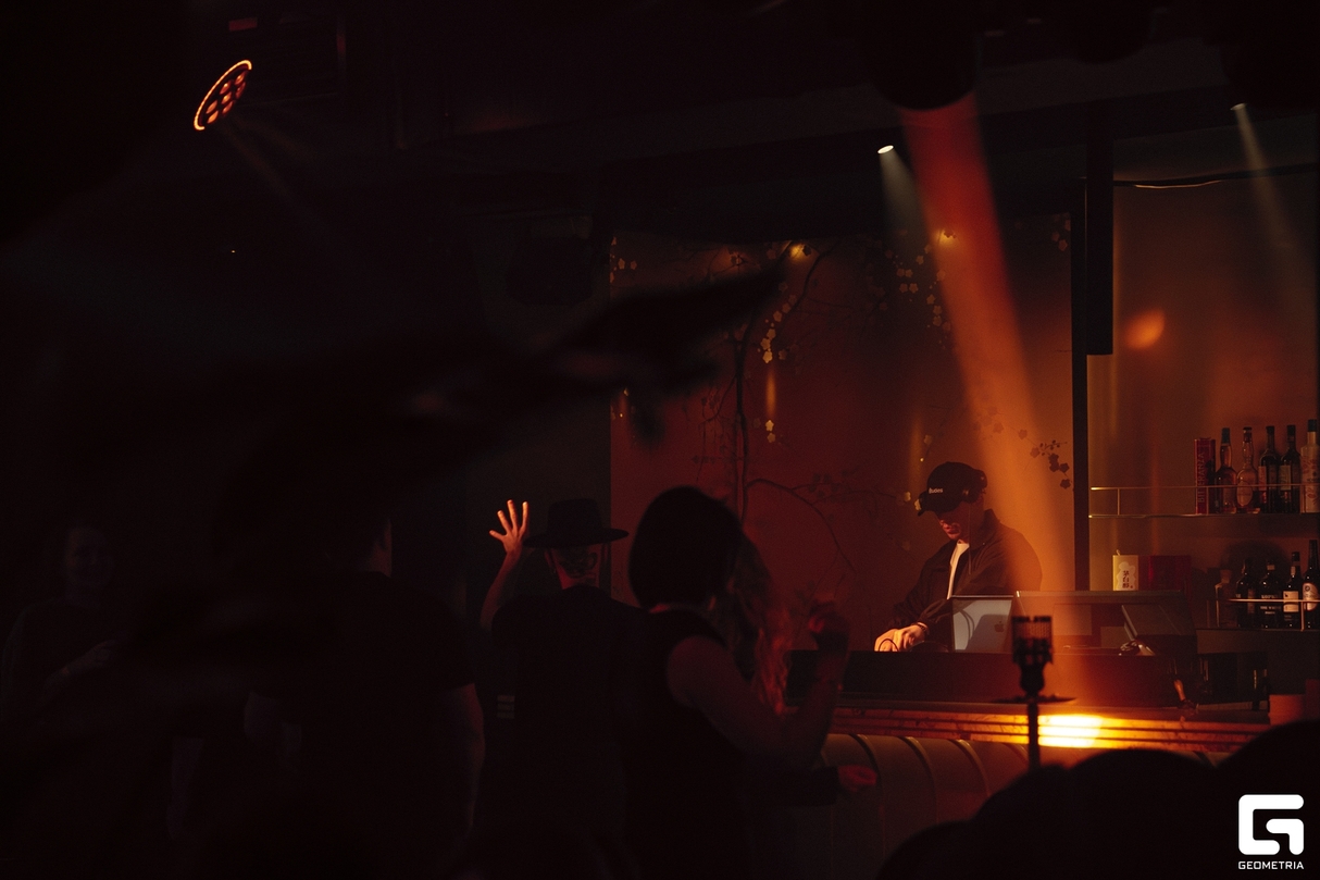 RESIDENTS NIGHT 10