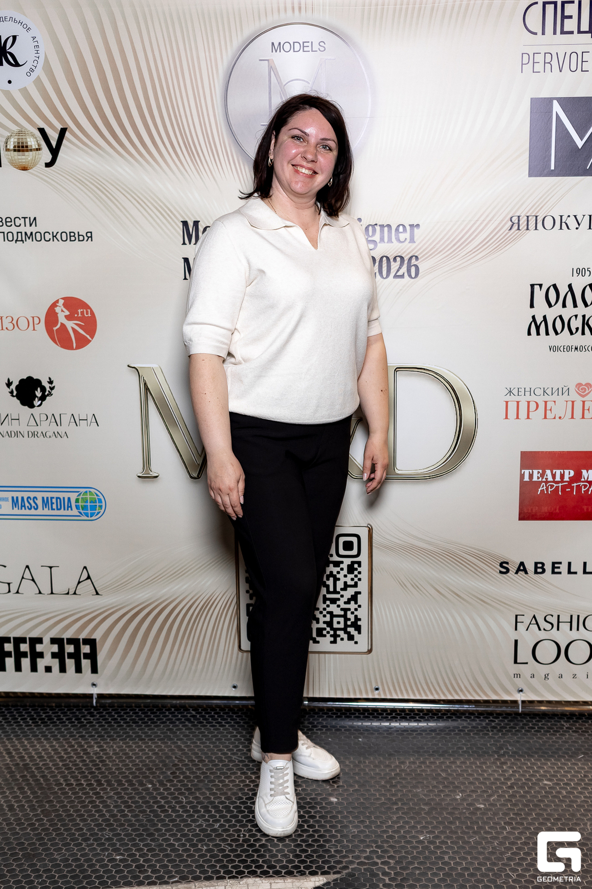MODEL & DESIGNER 10