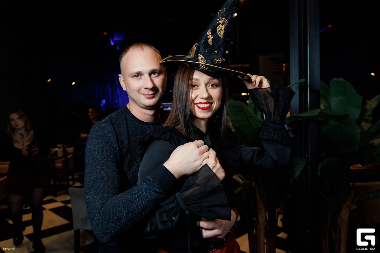 Halloween Party в стиле 2000-х! 19
