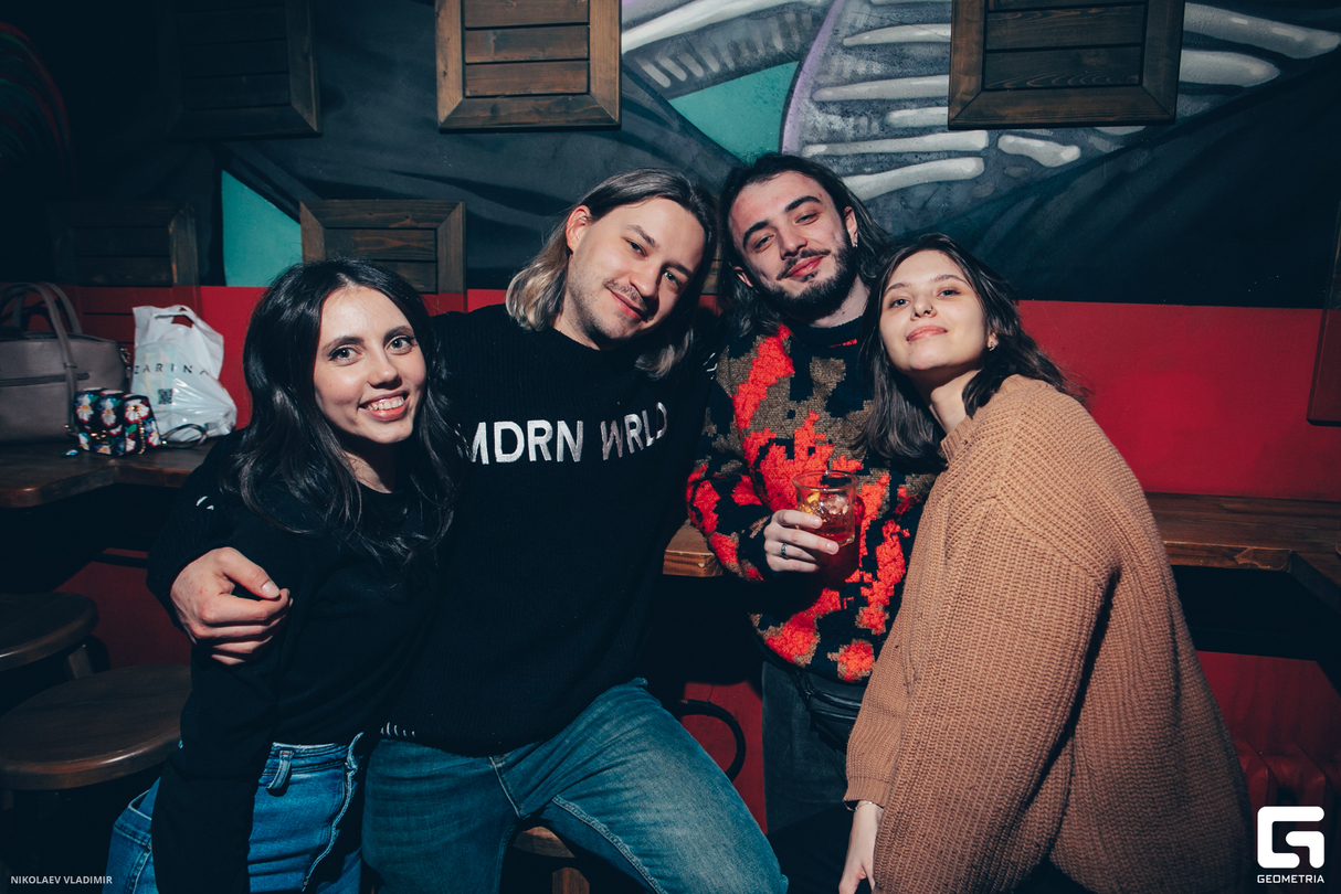 GUNS’N’ROZAS 10