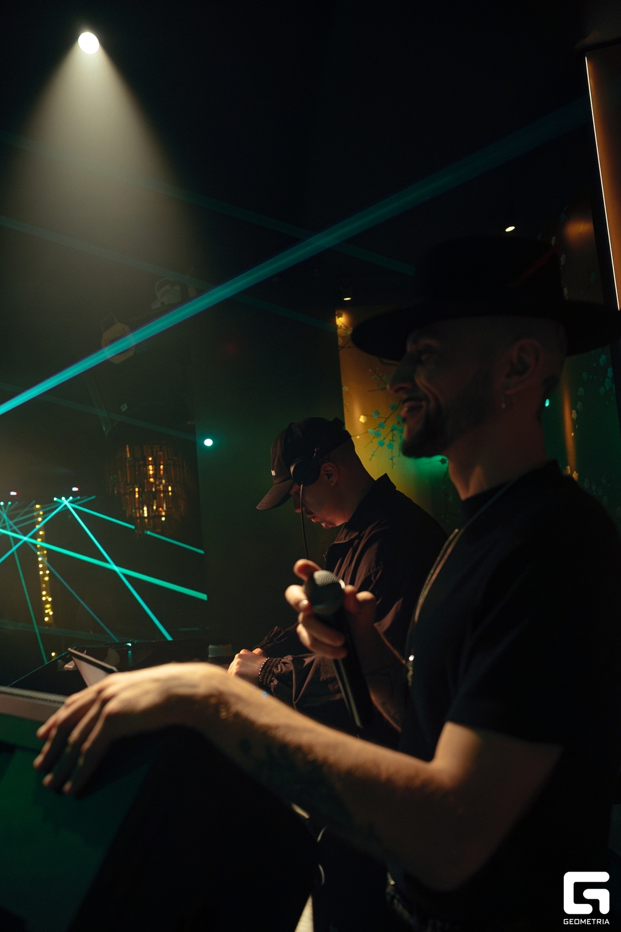 RESIDENTS NIGHT 9