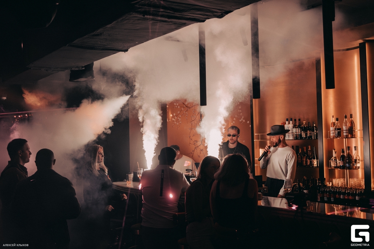 RESIDENTS NIGHT 21