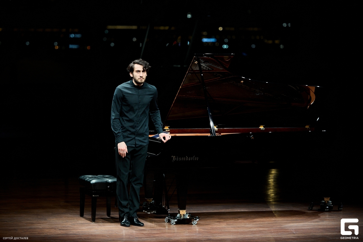 Pianissimo: Абисал Гергиев 26