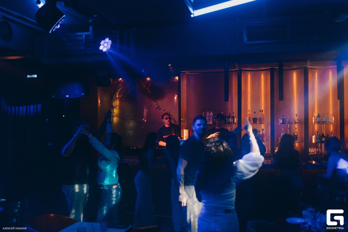 RESIDENTS NIGHT 20