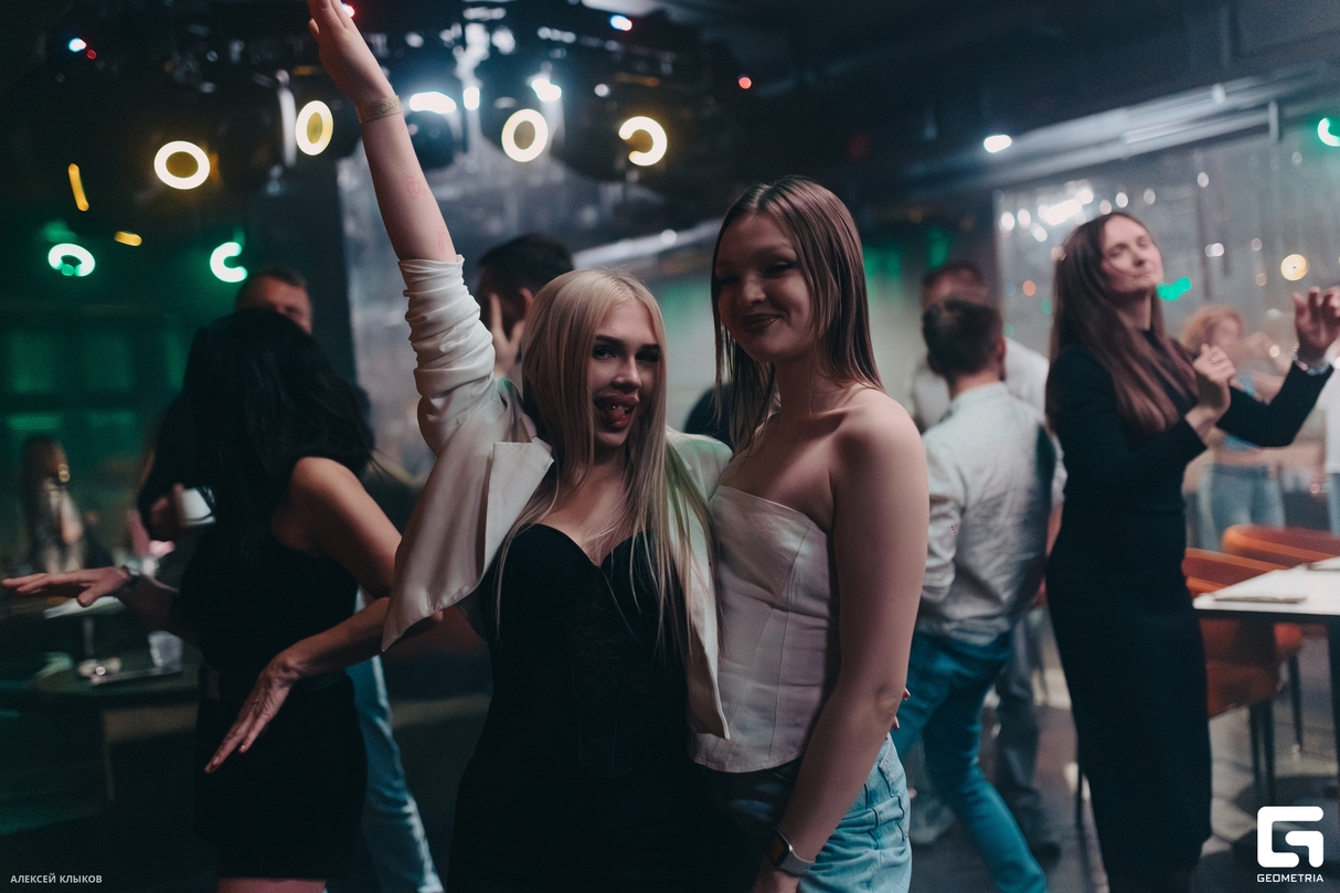 RESIDENTS NIGHT 27