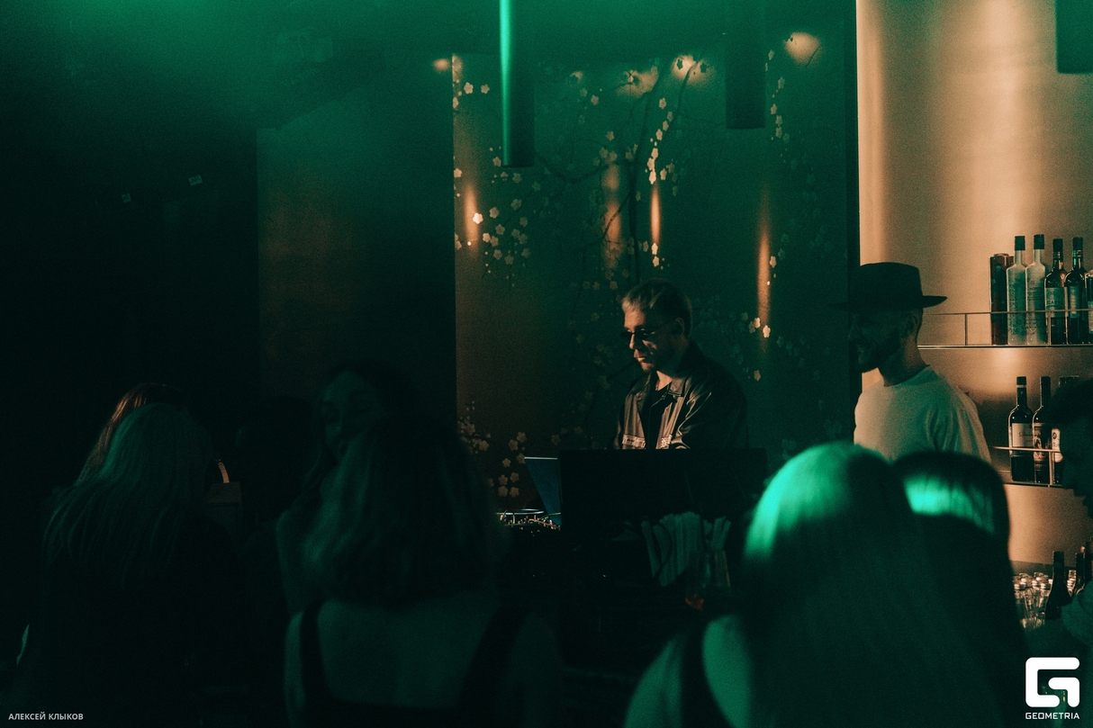 RESIDENTS NIGHT 11